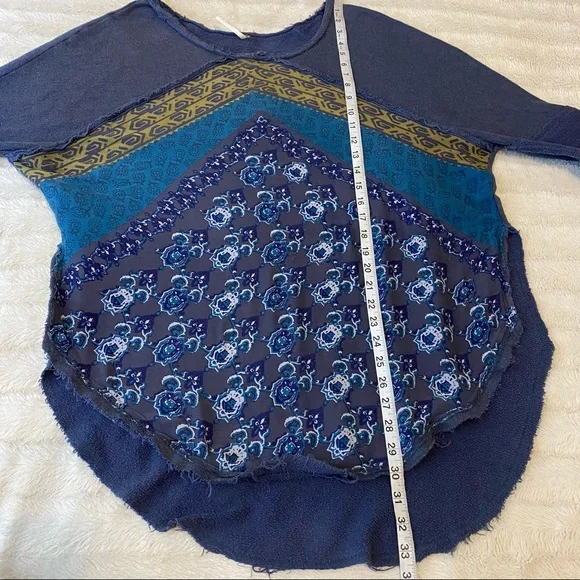 Free People Asymmetrical Raw Trim Hem Oversized Floral Sweater - Picture 7 of 11